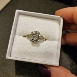 1/3 cttw 10kt Diamond Ring